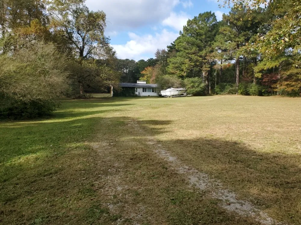 Custom residential landscaping experts serving McMinnville, TN - Munoz Services