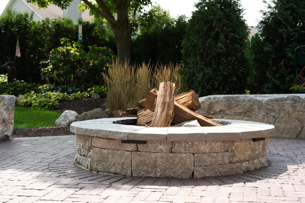 Local yard cleanup service experts serving South Lyon, MI - Munro Landscaping