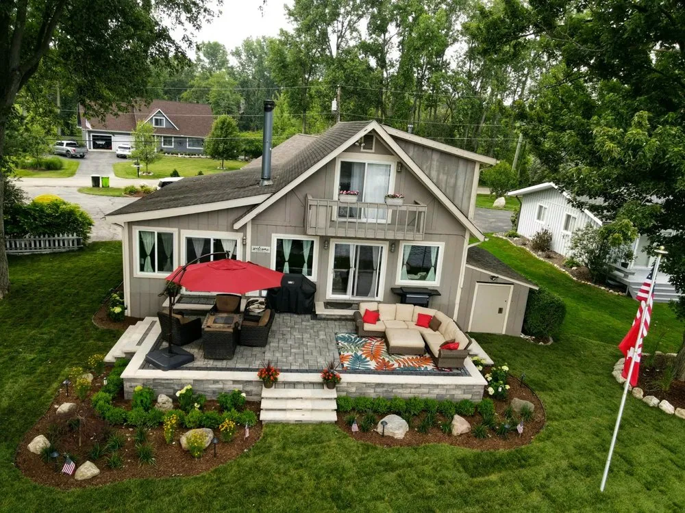 Trusted lawn mowing service experts serving South Lyon, MI - Munro Landscaping