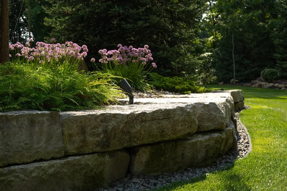 Custom landscape design experts serving South Lyon, MI - Munro Landscaping