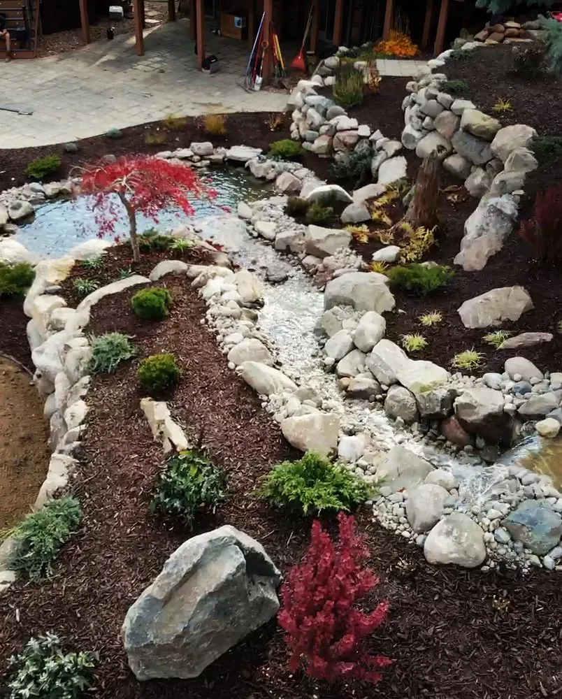 Expert outdoor landscaping experts serving South Lyon, MI - Munro Landscaping