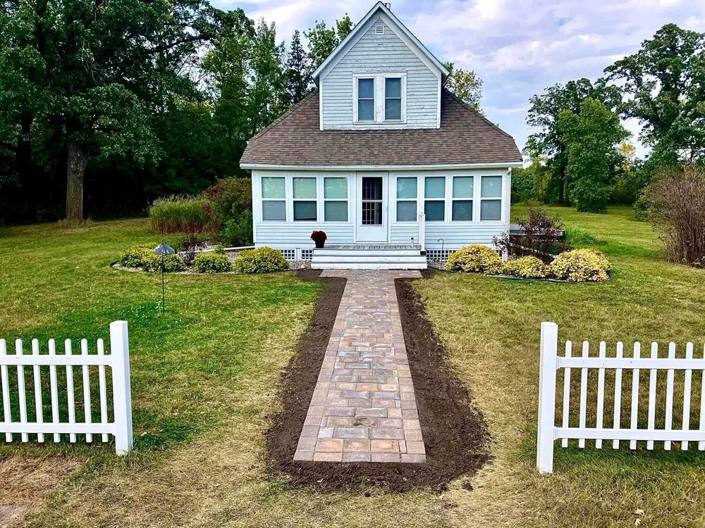 Custom landscape design experts serving Fosston, MN - Munter Lawn Service