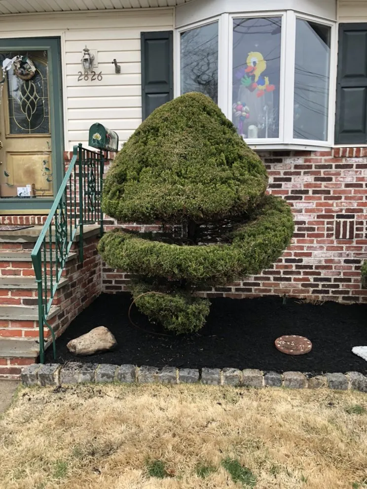 Local lawn mowing service in Langhorne, PA by Munz's Landscaping & Construction