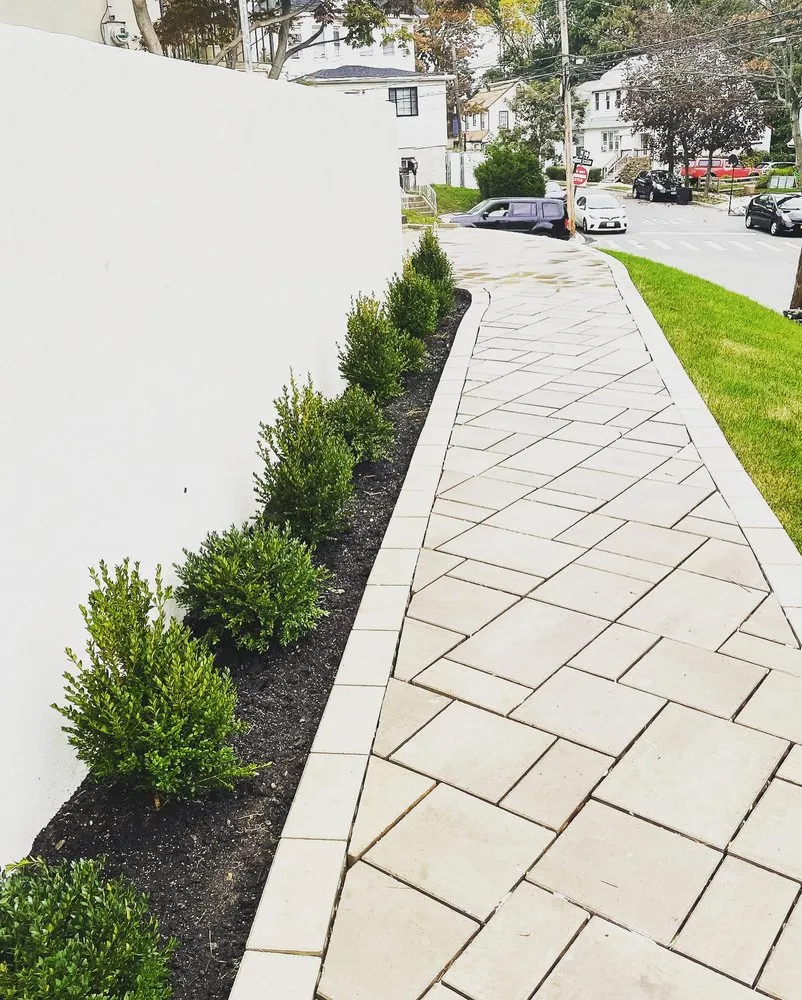 Reliable residential landscaping in Staten Island, NY by Muriale Landscaping