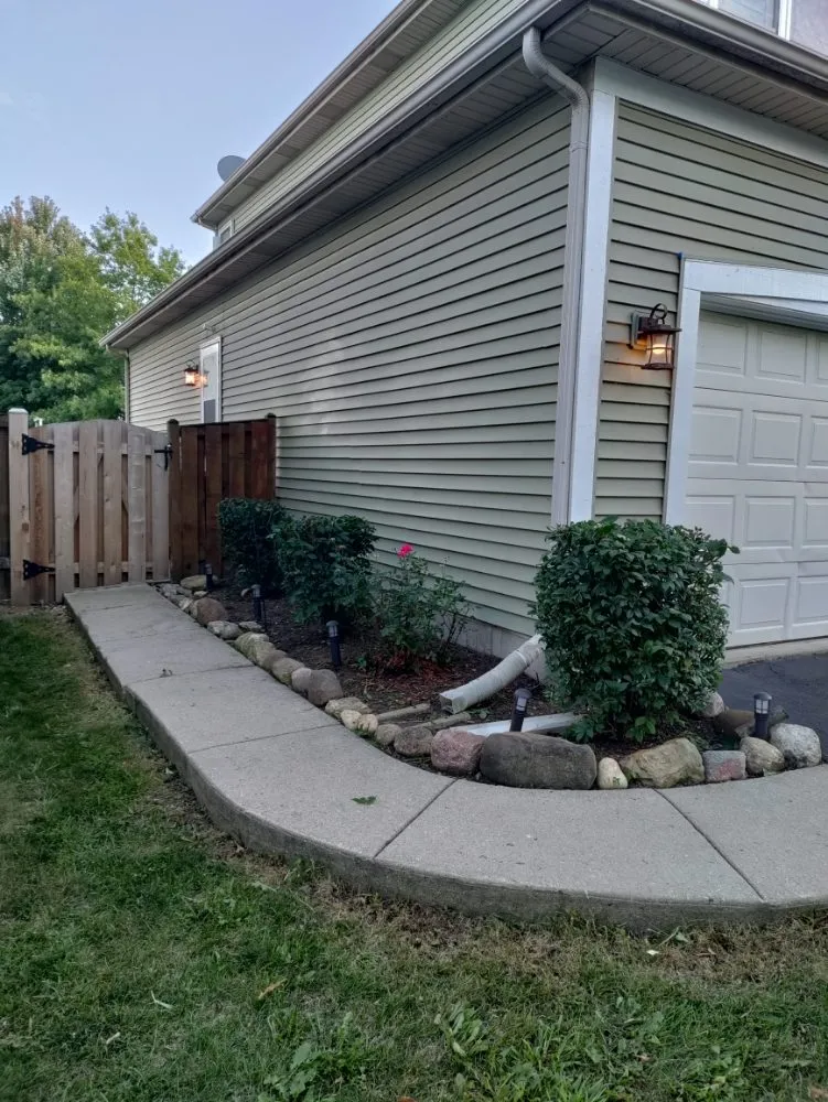 Custom landscape installation for year-round maintenance across Aurora, IL - Murillo Landscaping