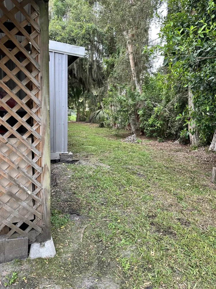 Custom lawn mowing service in Bradenton, FL by Murkerson Sons Lawn and Tree Service