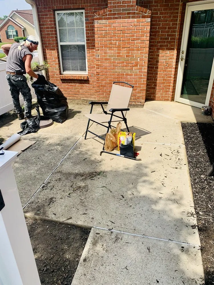 Top-rated residential landscaping in Newark, OH by Murphsturf