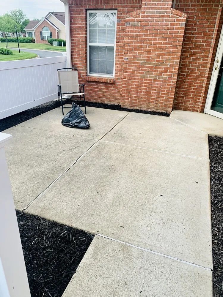 Top-rated lawn mowing service near you in Newark, OH by Murphsturf