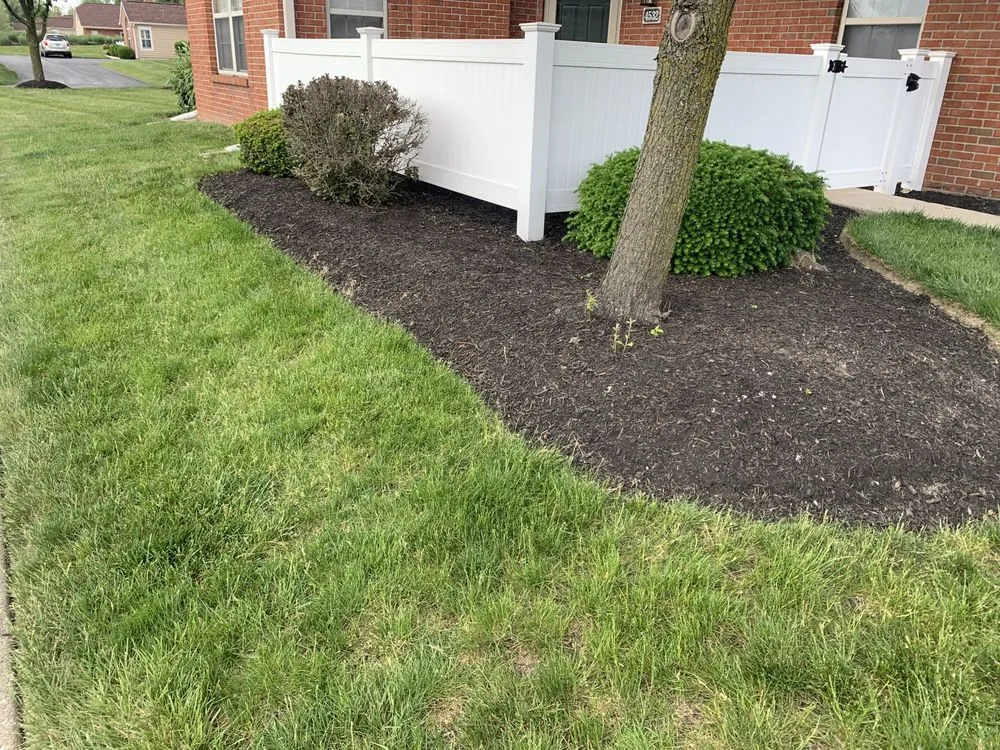 Professional landscape installation experts serving Newark, OH - Murphsturf