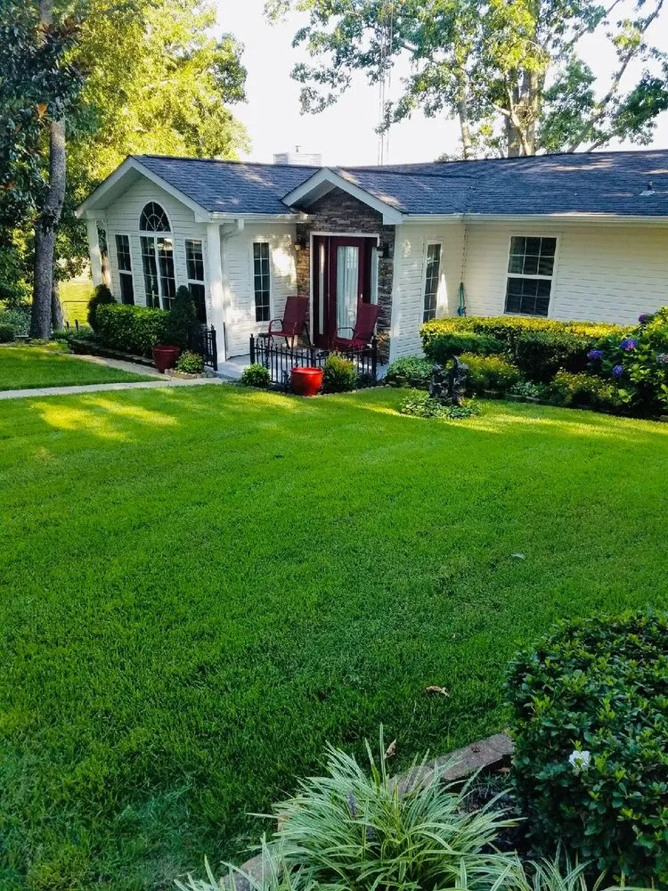 Custom landscaping services near you in Madison, AL by Murphy Landscaping & Lawn