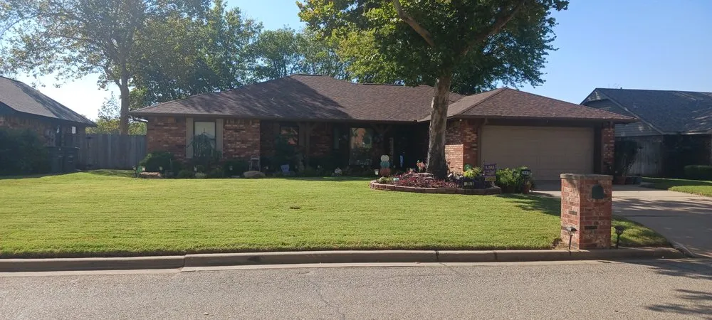 Top-rated lawn mowing service in Lawton, OK by Murphy Landscaping