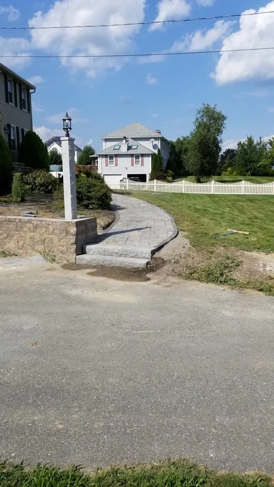 Custom lawn mowing service experts serving Amherst, NH - Murphys Landscaping