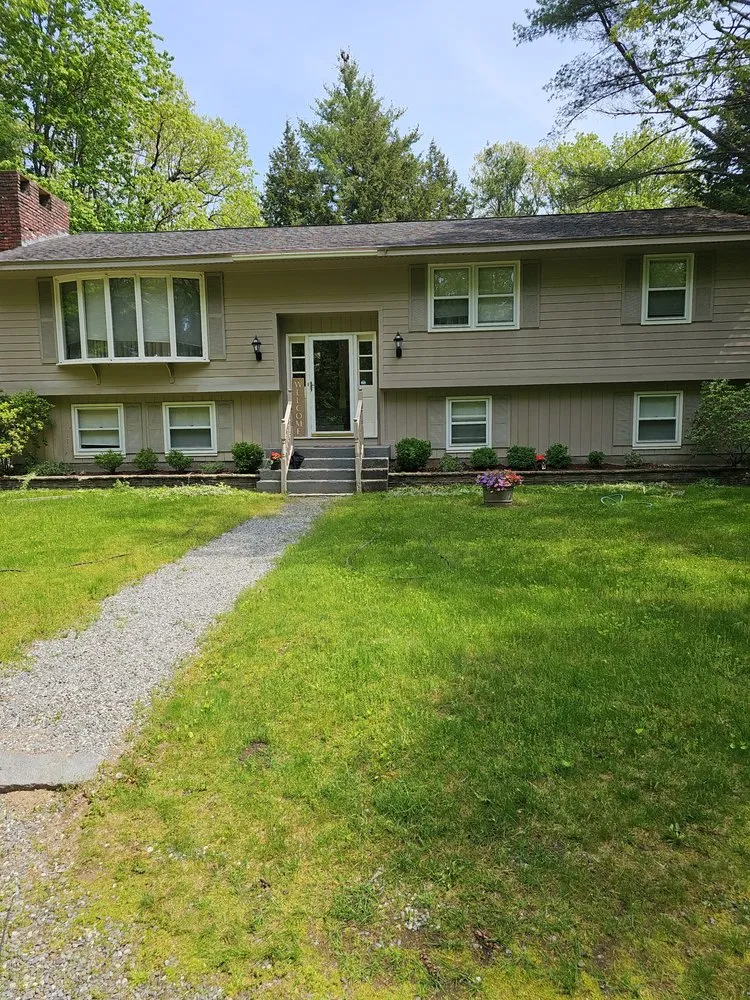 Affordable lawn mowing service experts serving Amherst, NH - Murphys Landscaping