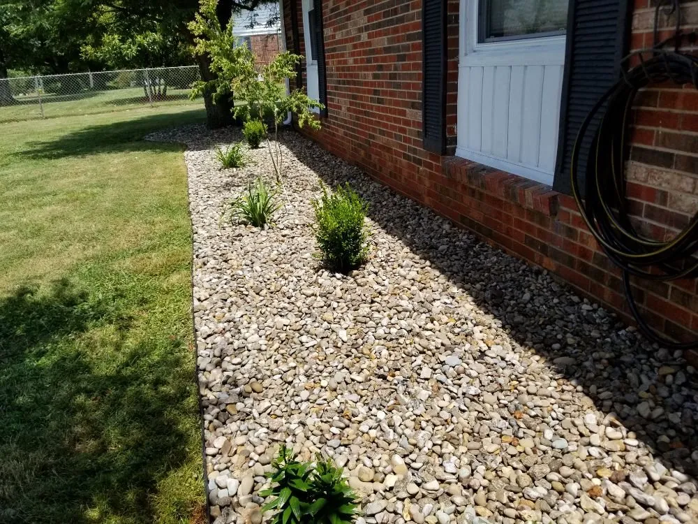 Local garden landscaping experts serving Bowling Green, KY - Murphy's Lawn & Landscape