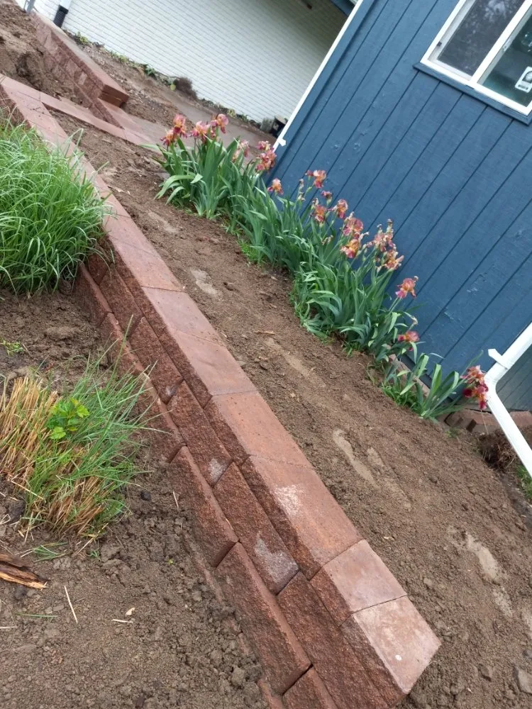 Custom lawn mowing service experts serving Omaha, NE - Murphy's Lawn and Landscaping