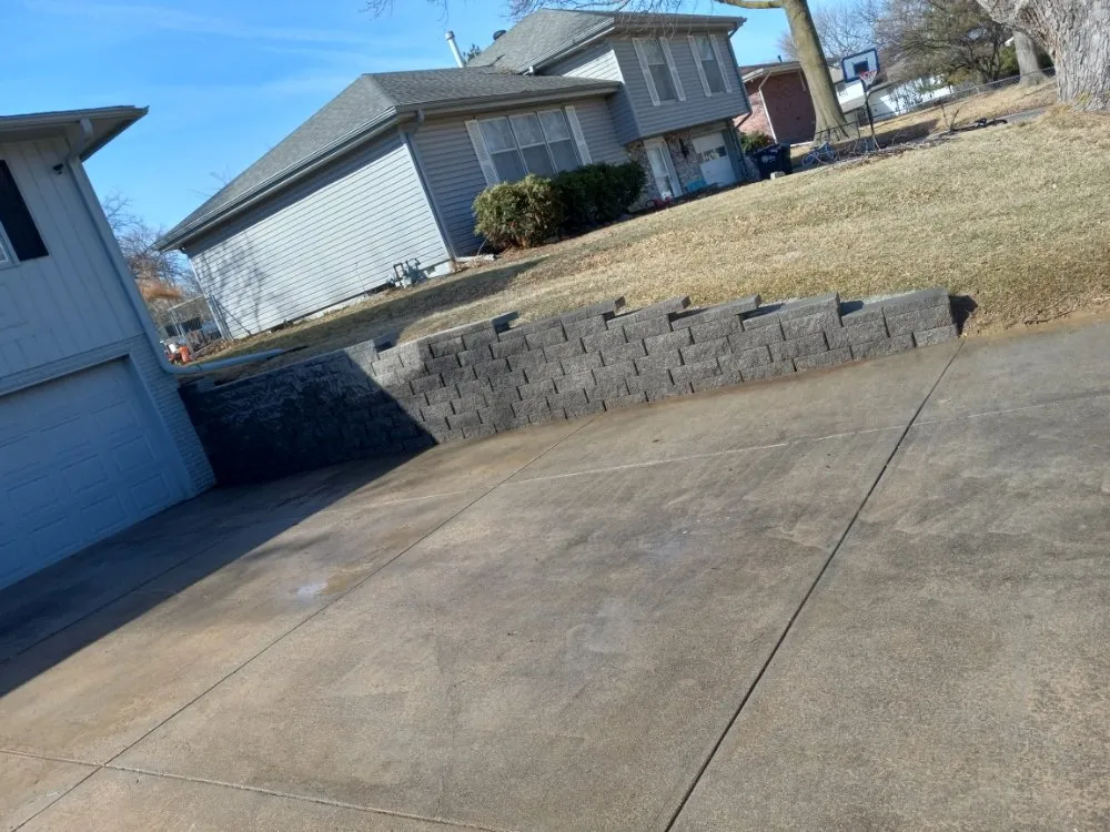 Top-rated yard maintenance for beautiful yards across Omaha, NE - Murphy's Lawn and Landscaping