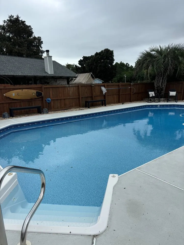 Professional garden landscaping in Gulf Breeze, FL by Murphy's Lawn Care & Landscaping