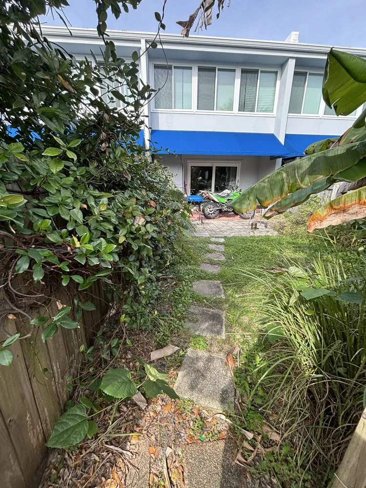 Professional yard maintenance in Gulf Breeze, FL - Murphy's Lawn Care & Landscaping