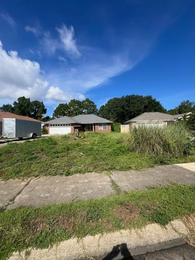 Local lawn care service in Gulf Breeze, FL by Murphy's Lawn Care & Landscaping