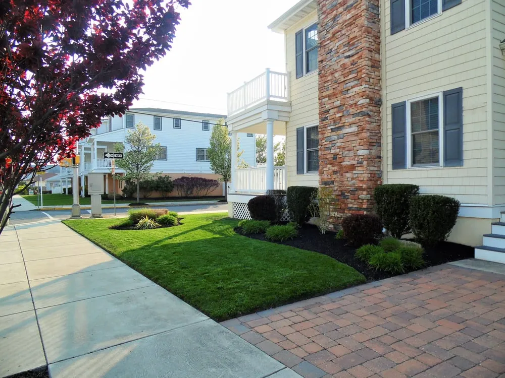 Top-rated lawn care service experts serving Wildwood Crest, NJ - Murphy's Lawn Care & Landscaping