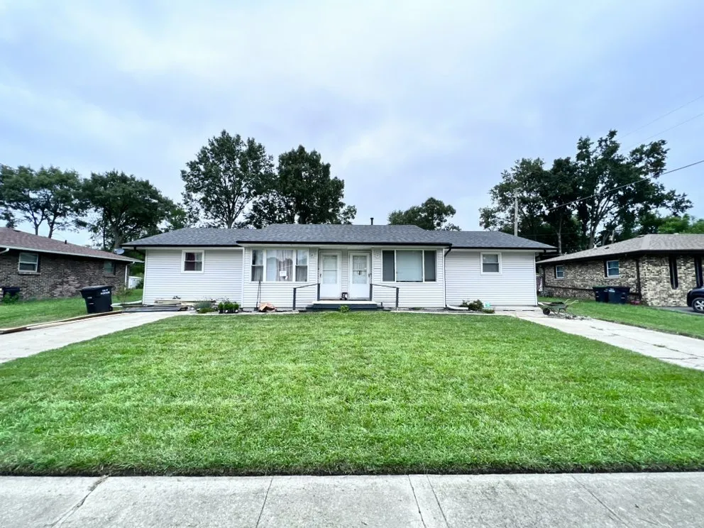 Reliable residential landscaping with custom design in Hobart, IN by Murphys Mowing And More