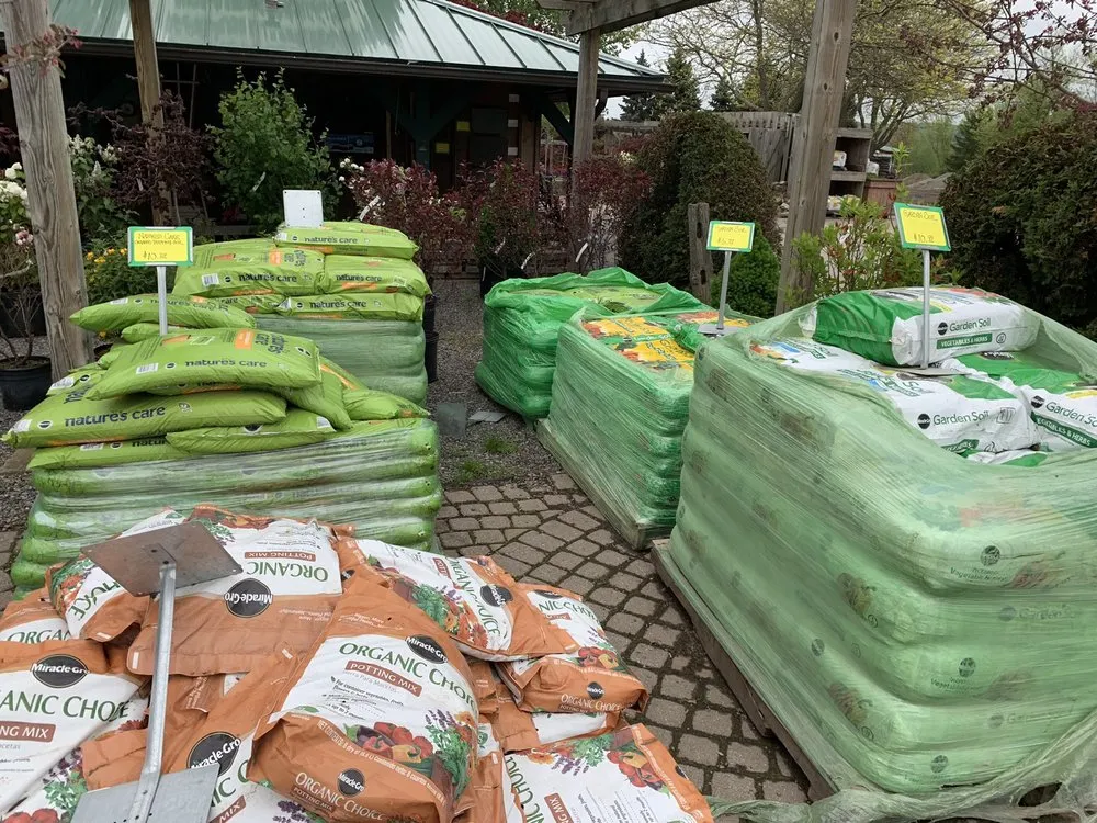 Custom yard cleanup service for beautiful yards in Orchard Park, NY by Murray Bros Nurseries & Garden Centre