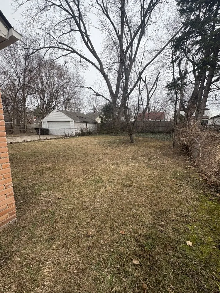 Expert lawn mowing service in Detroit, MI - Murray Family Landscaping