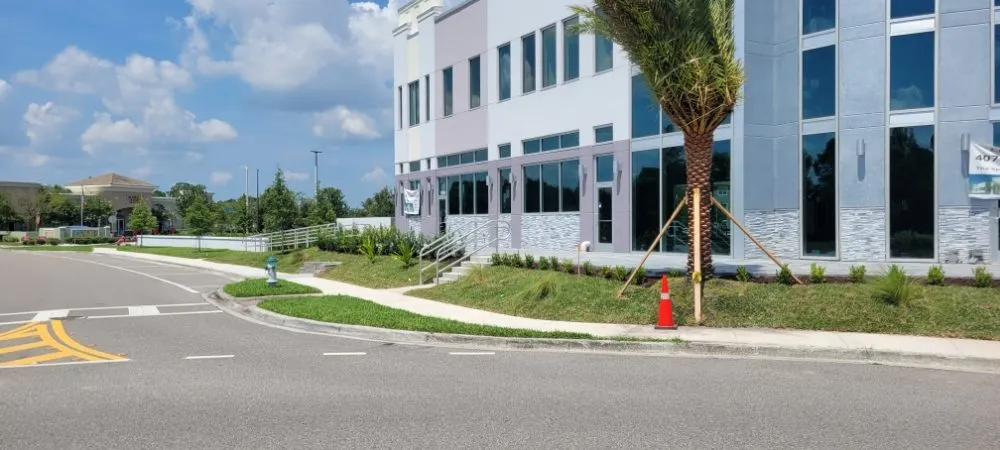 Custom garden landscaping for outdoor upgrades in Groveland, FL by Murray Outdoor