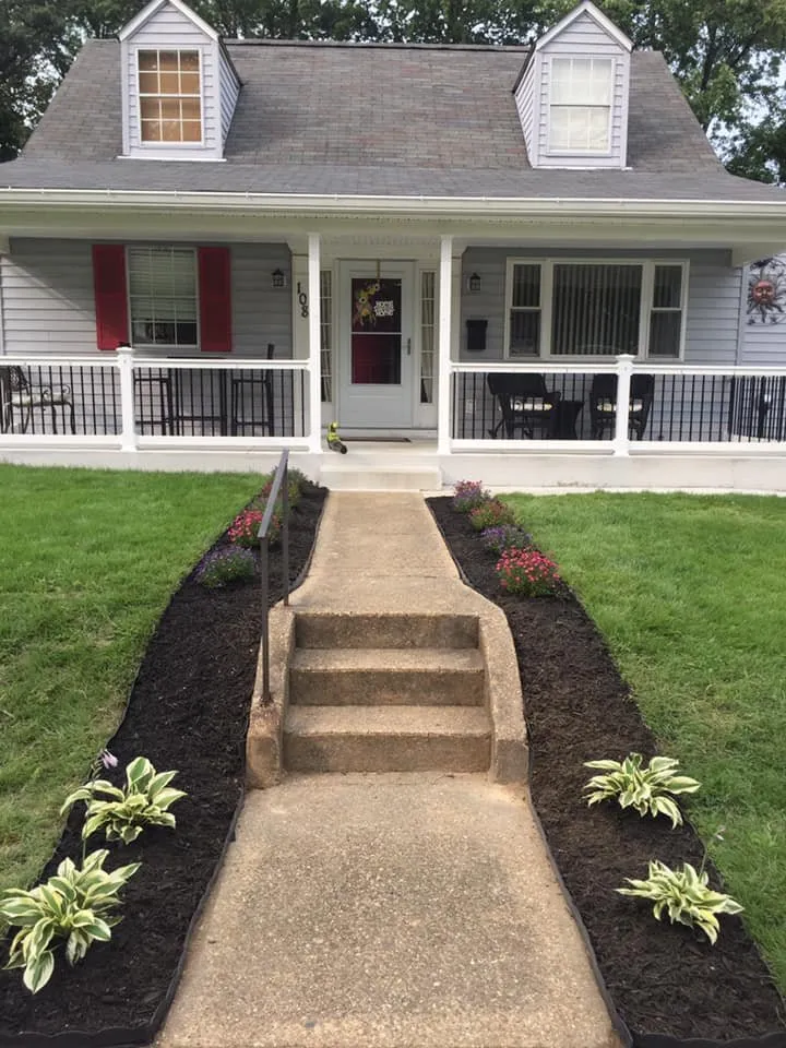 Top-rated lawn mowing service experts serving Glen Burnie, MD - Murray Painting