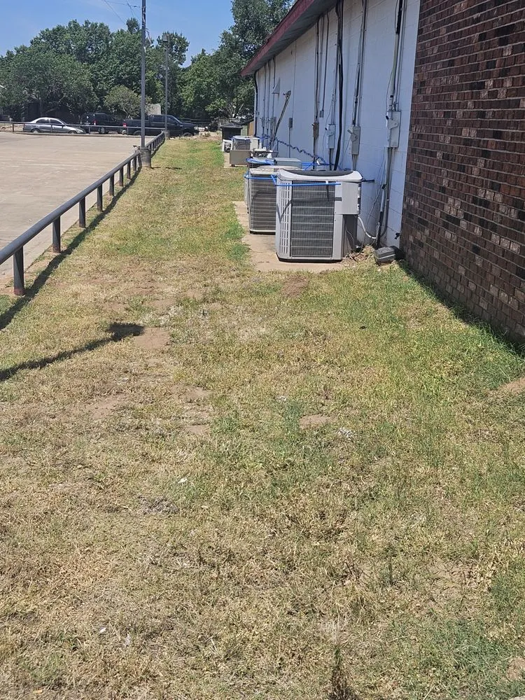 Local lawn mowing service in Bixby, OK - Murray's Bug & Weed