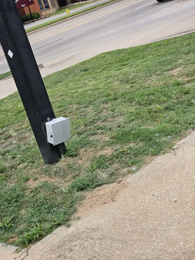 Custom lawn care service in Bixby, OK by Murray's Bug & Weed