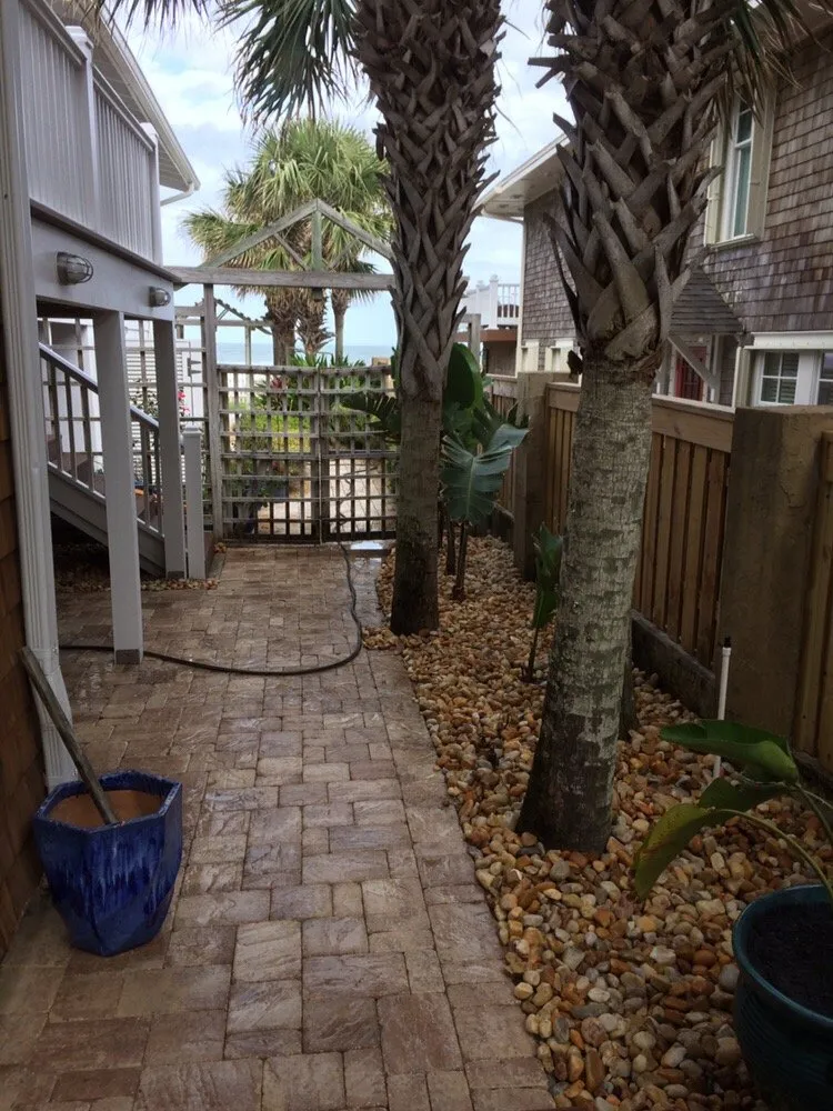 Top-rated yard cleanup service experts serving Jacksonville Beach, FL - Musgrove Land