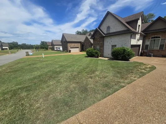 Music City Mowers Logo