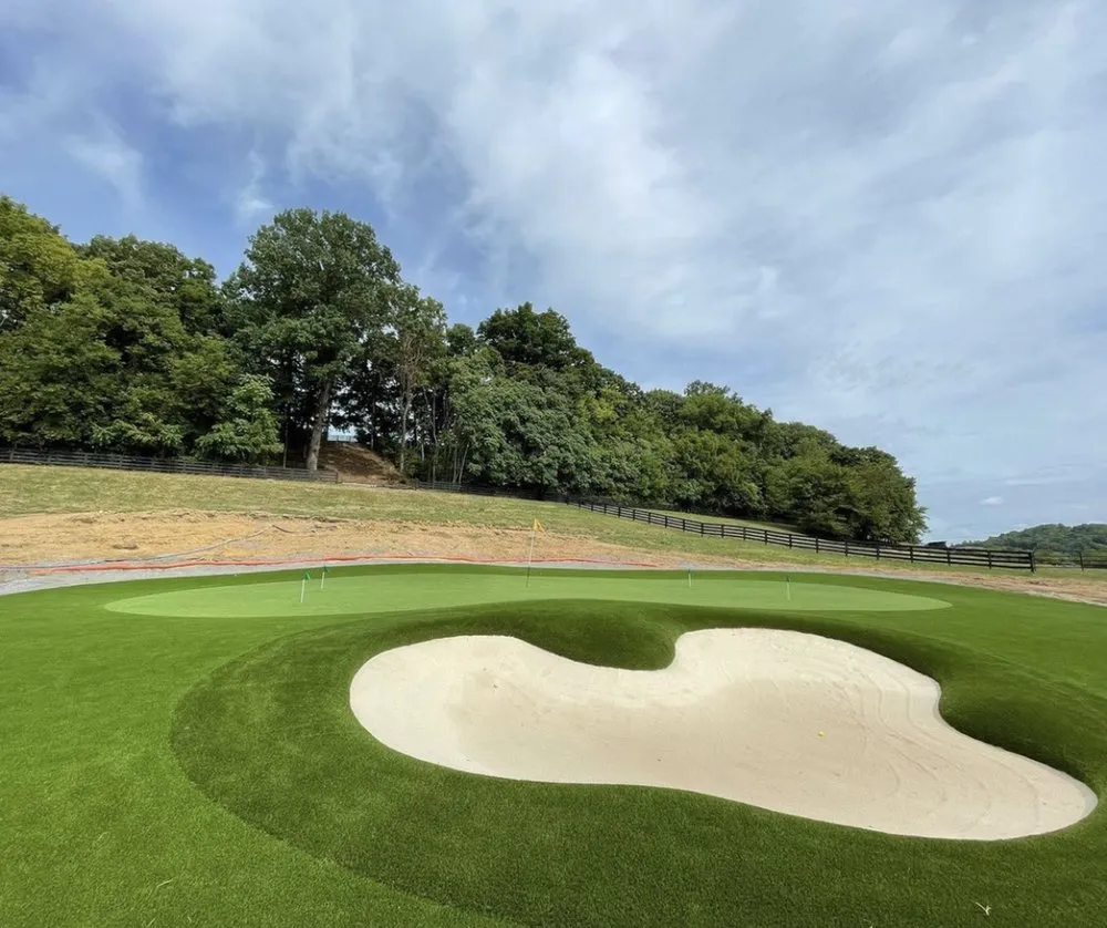 Professional yard cleanup service in Goodlettsville, TN by Music City Turf