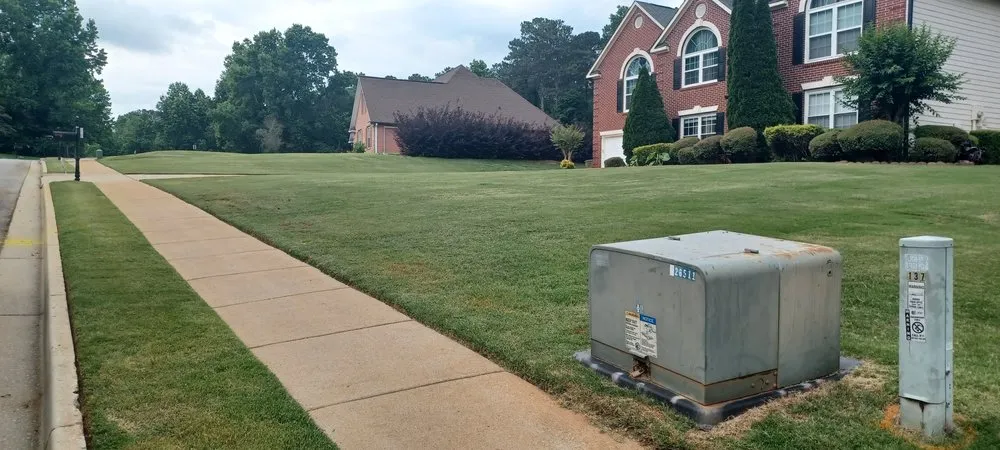 Professional garden landscaping in Stockbridge, GA by MW Blades Lawn Care