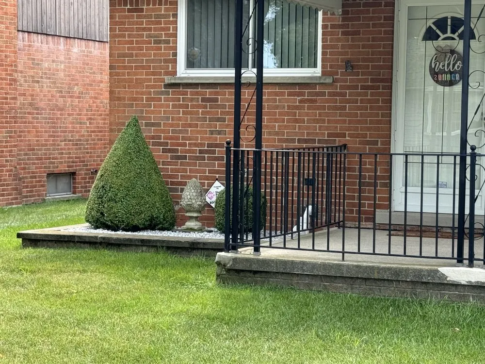 Expert outdoor landscaping experts serving Madison Heights, MI - MW Hedge Trimming