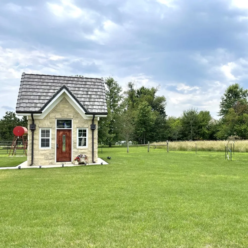 Top-rated garden landscaping for residential properties across Olathe, KS - MW Lawn & Landscape