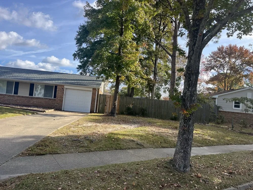 Expert garden landscaping in Chesapeake, VA by M.W.Cutting Edge Lawn-Care