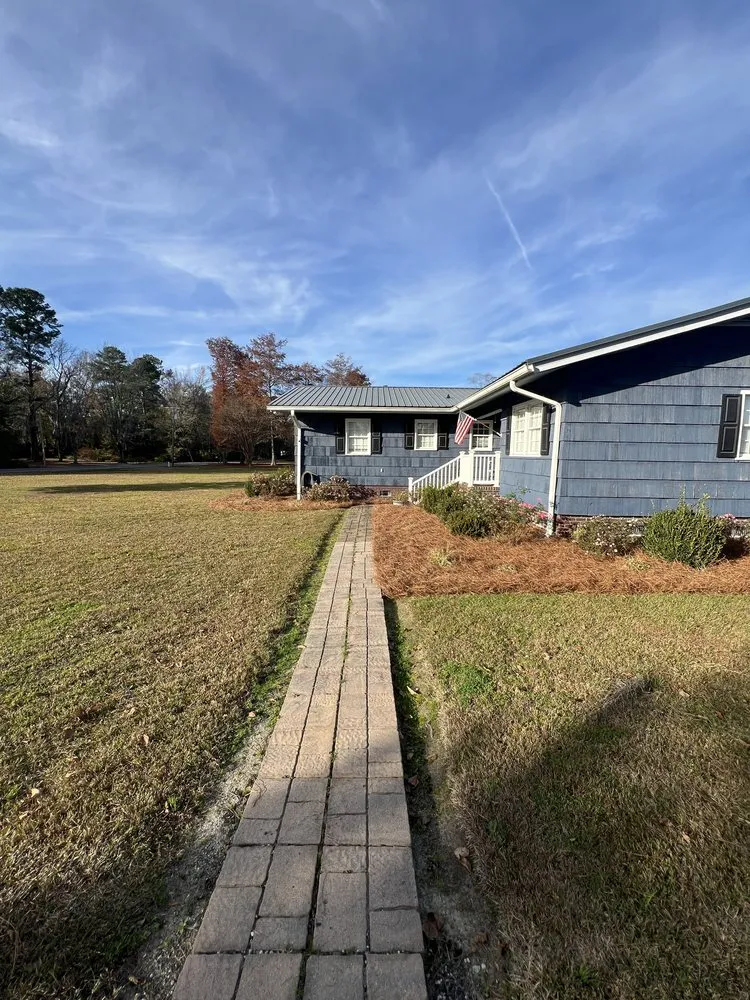 Professional yard maintenance for homes in Cades, SC by MW's Services