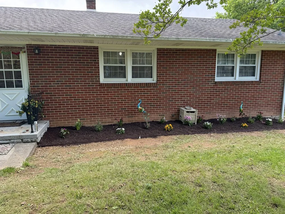 Top-rated lawn care service in Thaxton, VA by MXG Lawn Care