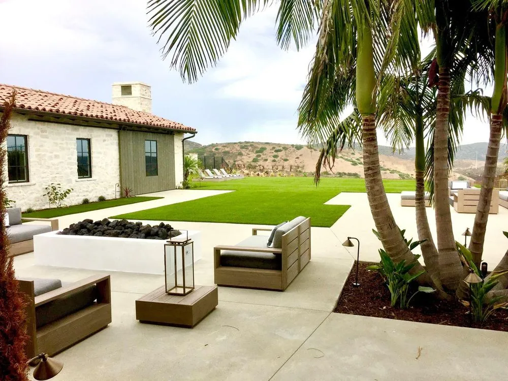 Custom residential landscaping in Laguna Beach, CA - My Botanica