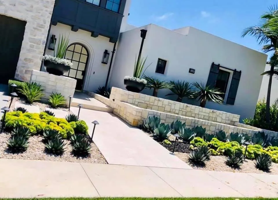Top-rated garden landscaping for beautiful yards across Laguna Beach, CA - My Botanica