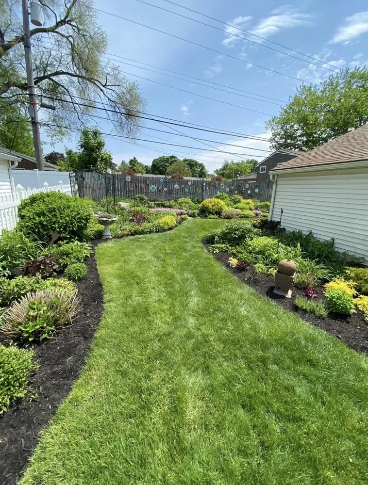 Top-rated lawn care service for residential properties in Roseville, MI by My Dream Landscape and Lawncare
