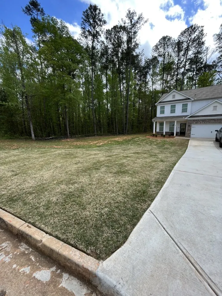 Professional yard maintenance experts serving Oxford, GA - My Escape Landscaping