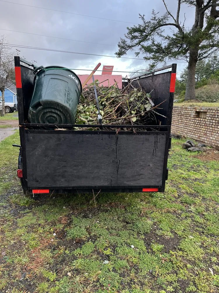 Local yard cleanup service in Newport, OR - My Friend Benito Garcia Services