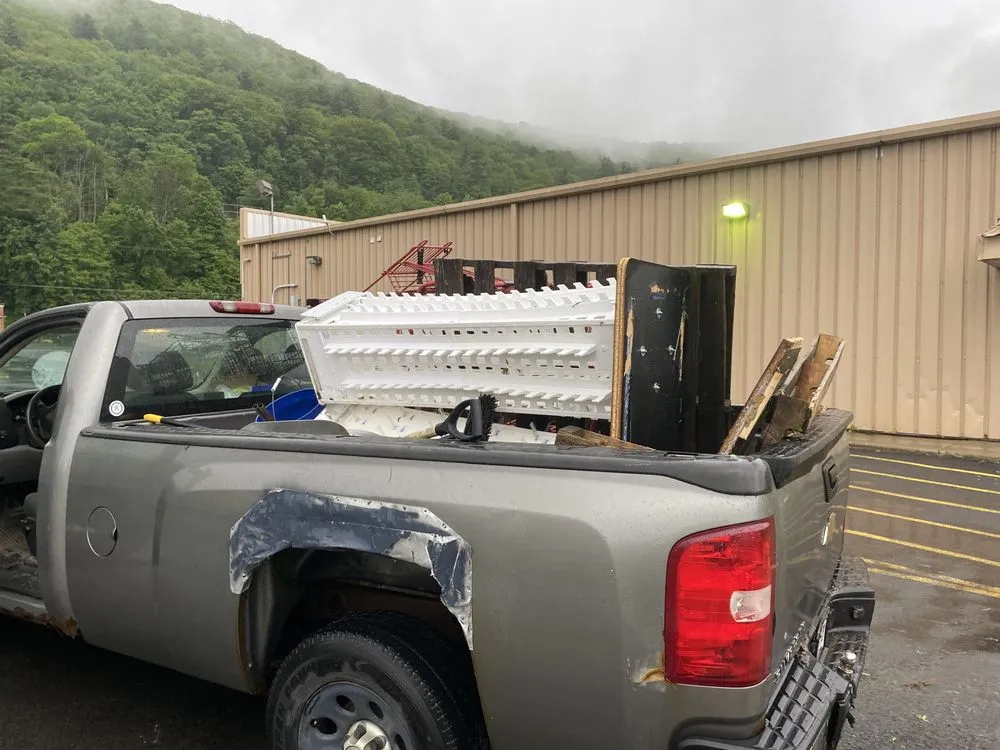 Local lawn care service in Windsor, NY by My Junk Lovin Truck