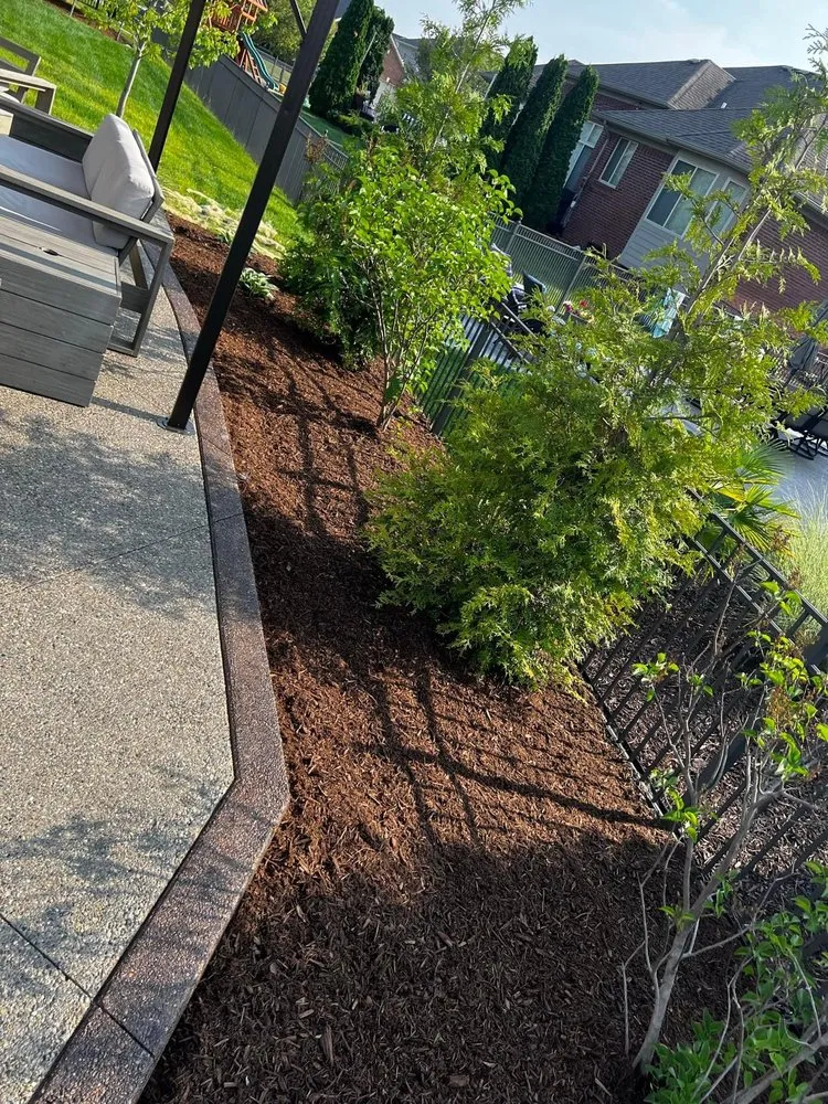 Trusted yard cleanup service experts serving Chambersburg, PA - My ldel Real Landscaping