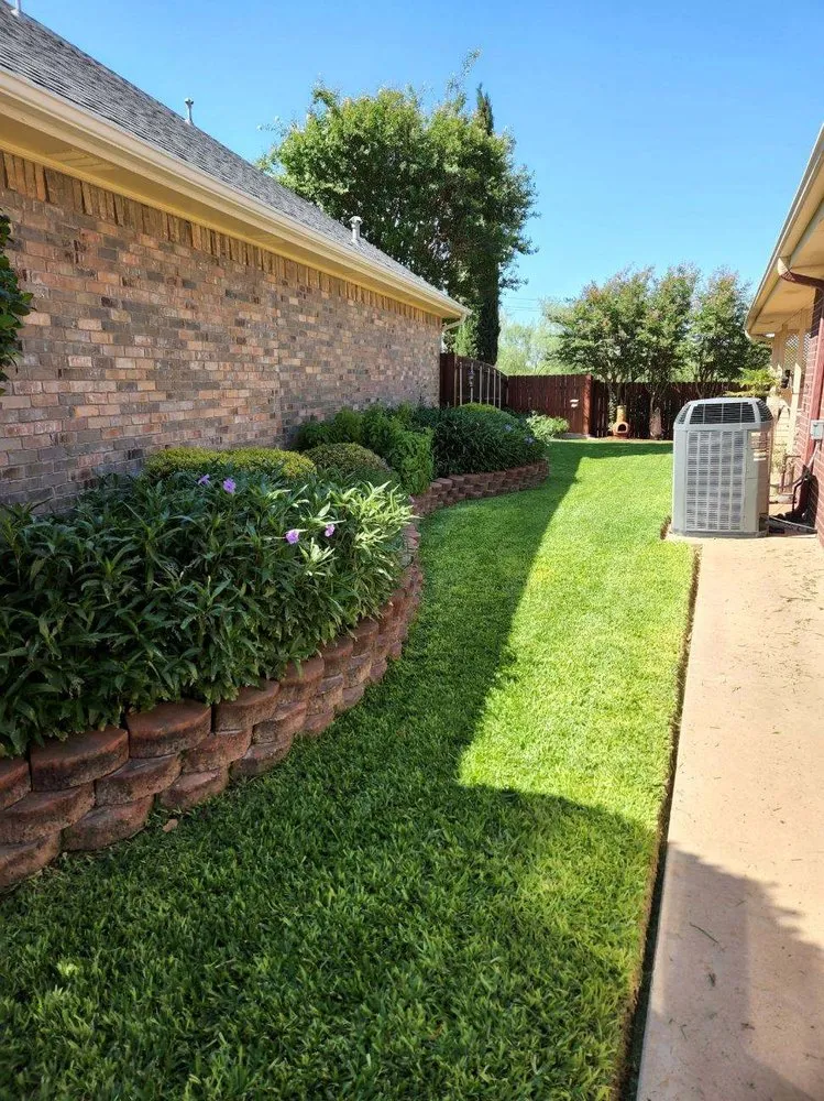 Custom garden landscaping in San Angelo, TX by My Neighbor's Lawn Services
