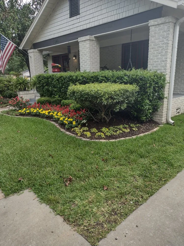 Local garden landscaping for beautiful yards in Richmond, TX by My Paradise Landscapes