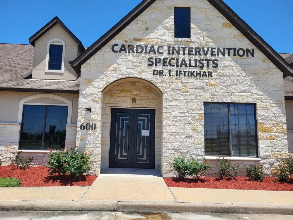 Custom yard maintenance for beautiful yards across Katy, TX - My Personal Touch Cleaning Services